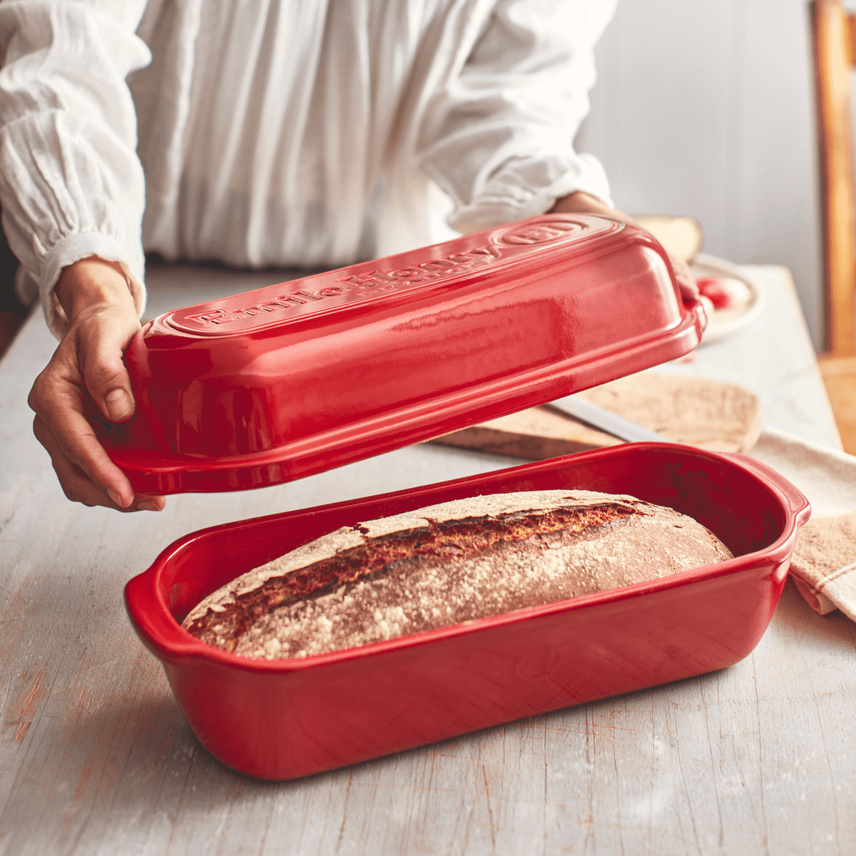 Bakeware Emile Henry Bread Pullman Loaf Bread Baker - 2.3 Quart