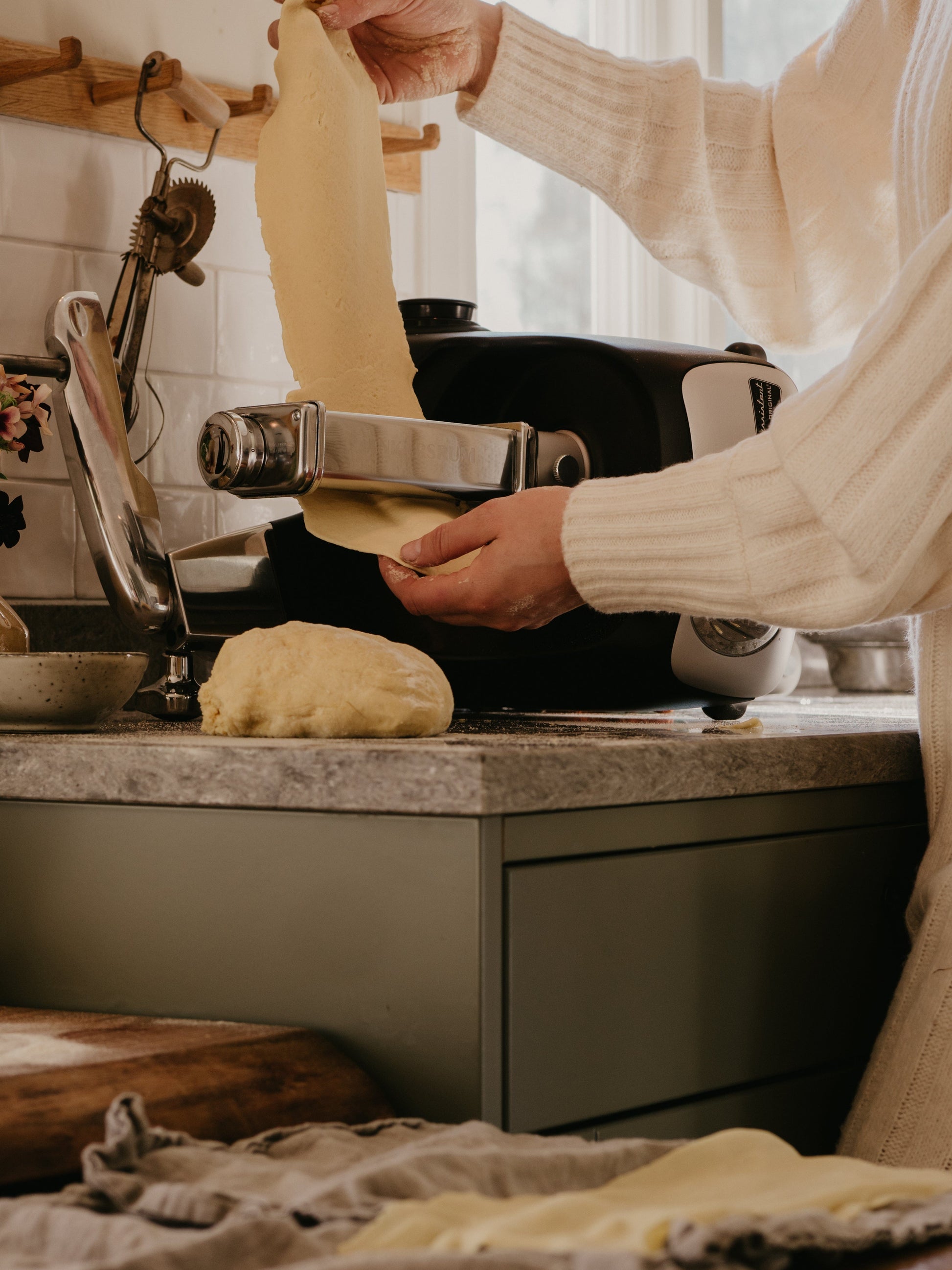 Electrical Appliances Ankarsrum Pasta Bundle (Lasagna Roller & Fettucine Cutter) - Original Assistent Stand Mixer Attachments for AKM6230