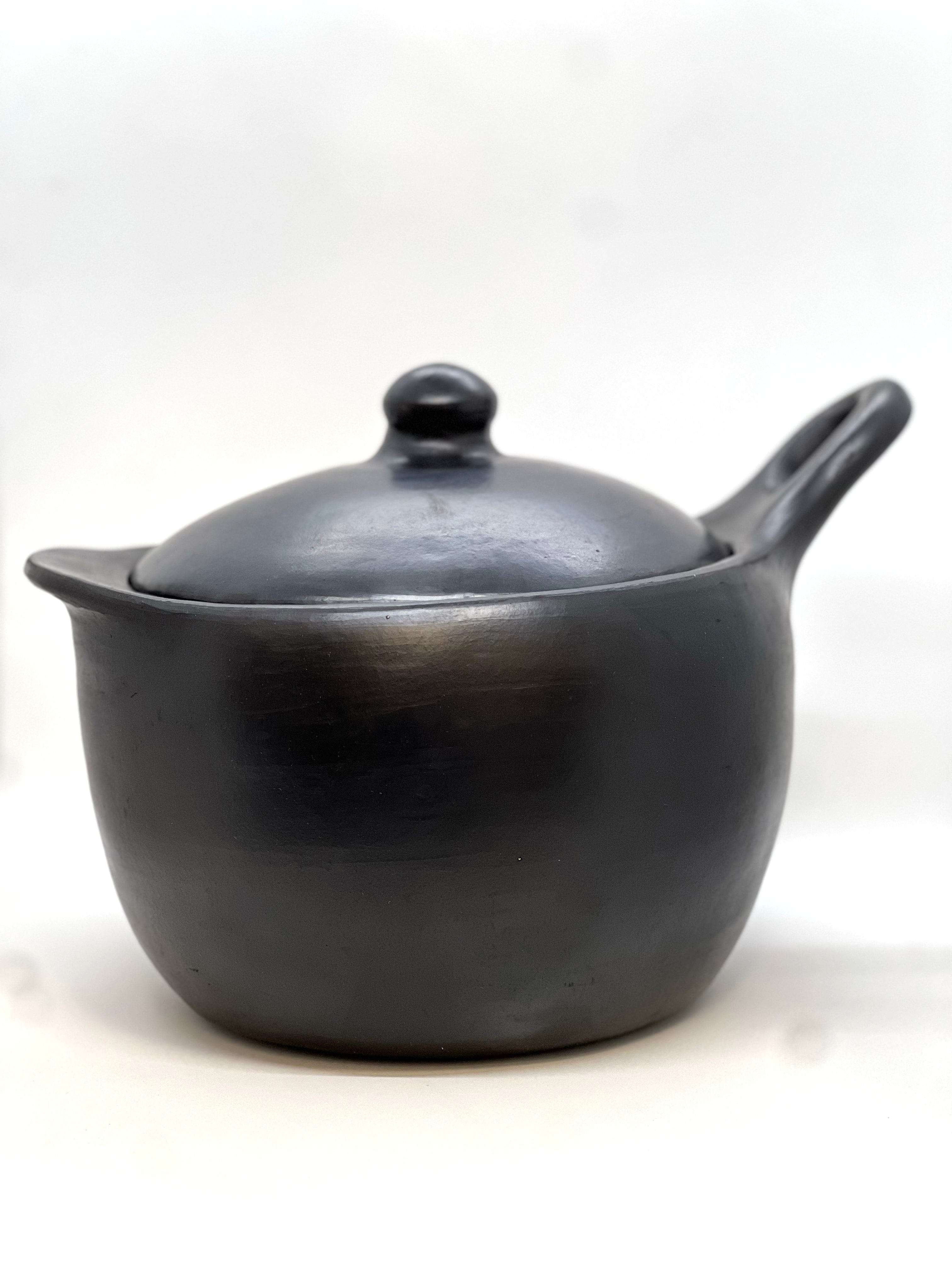 Chamba Cookware Authentic Chamba Sauce Pan w/ Cover - Elegant, Versatile All-Natural Black Clay Pot w/ Handle for Slow, Even Cooking of Veggies, Rice and More - Stovetop & Oven Safe - Handmade in Colombia