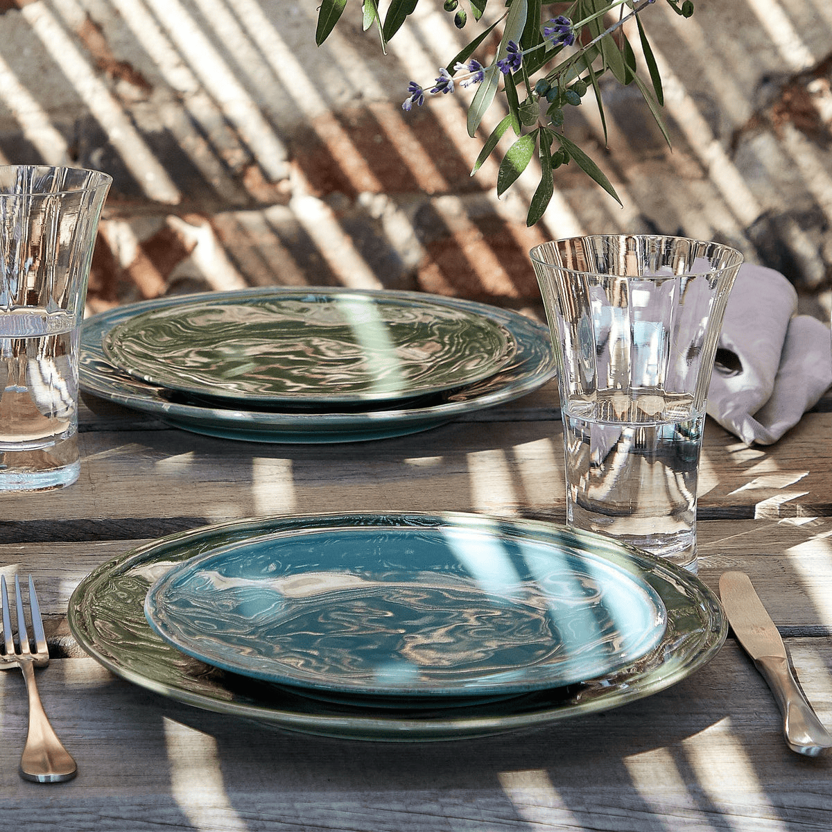 Tabletop Casafina Fontana Stoneware Salad/Dessert Plate - 9", Turquoise
