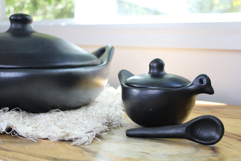 Chamba Cookware Chamba Hen Salsa Dish w/ Spoon