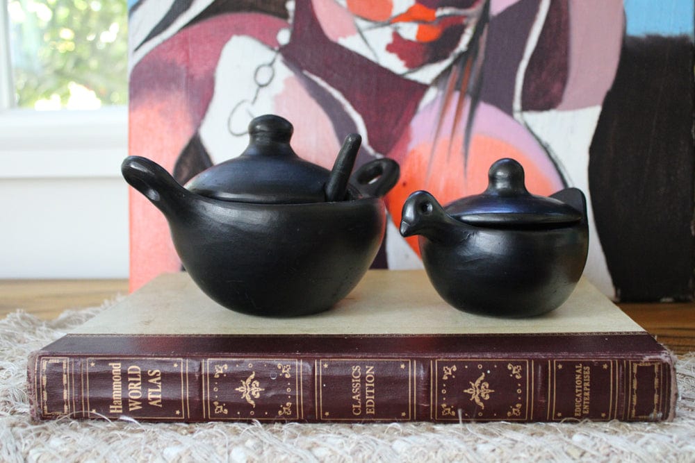 Chamba Cookware Chamba Hen Salsa Dish w/ Spoon