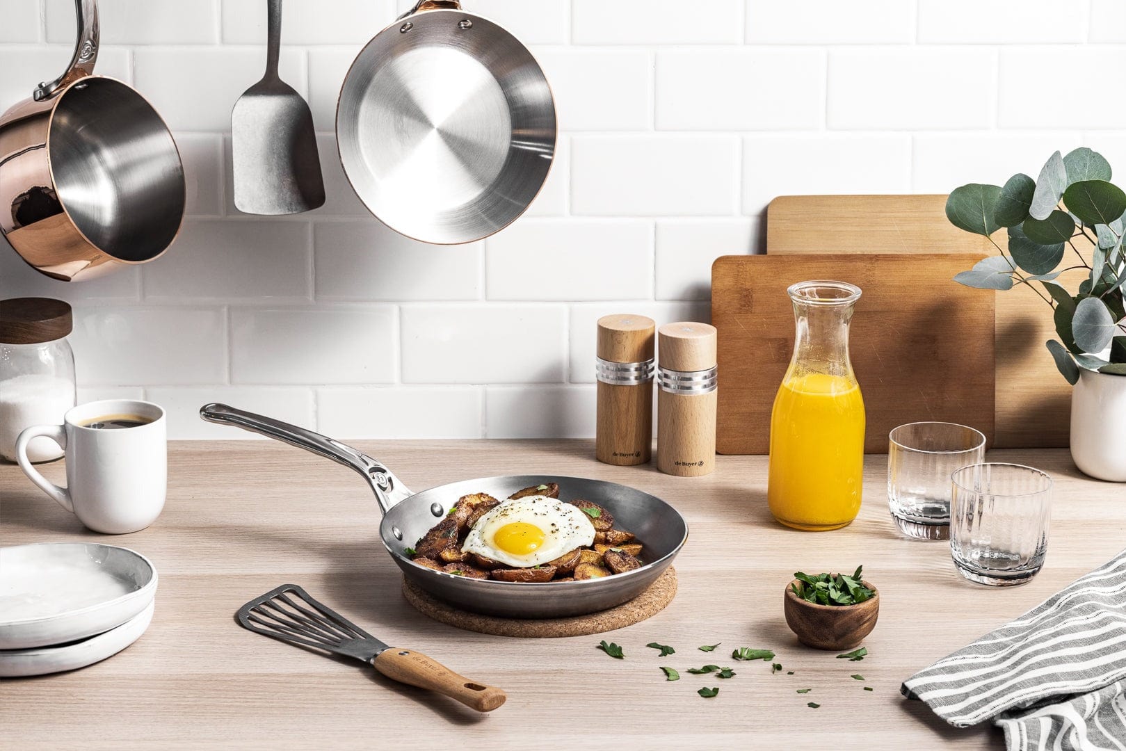 Cookware de Buyer Mineral B Pro Carbon Steel Frypan with Oven Safe Handle - 8", 9.5", 11"