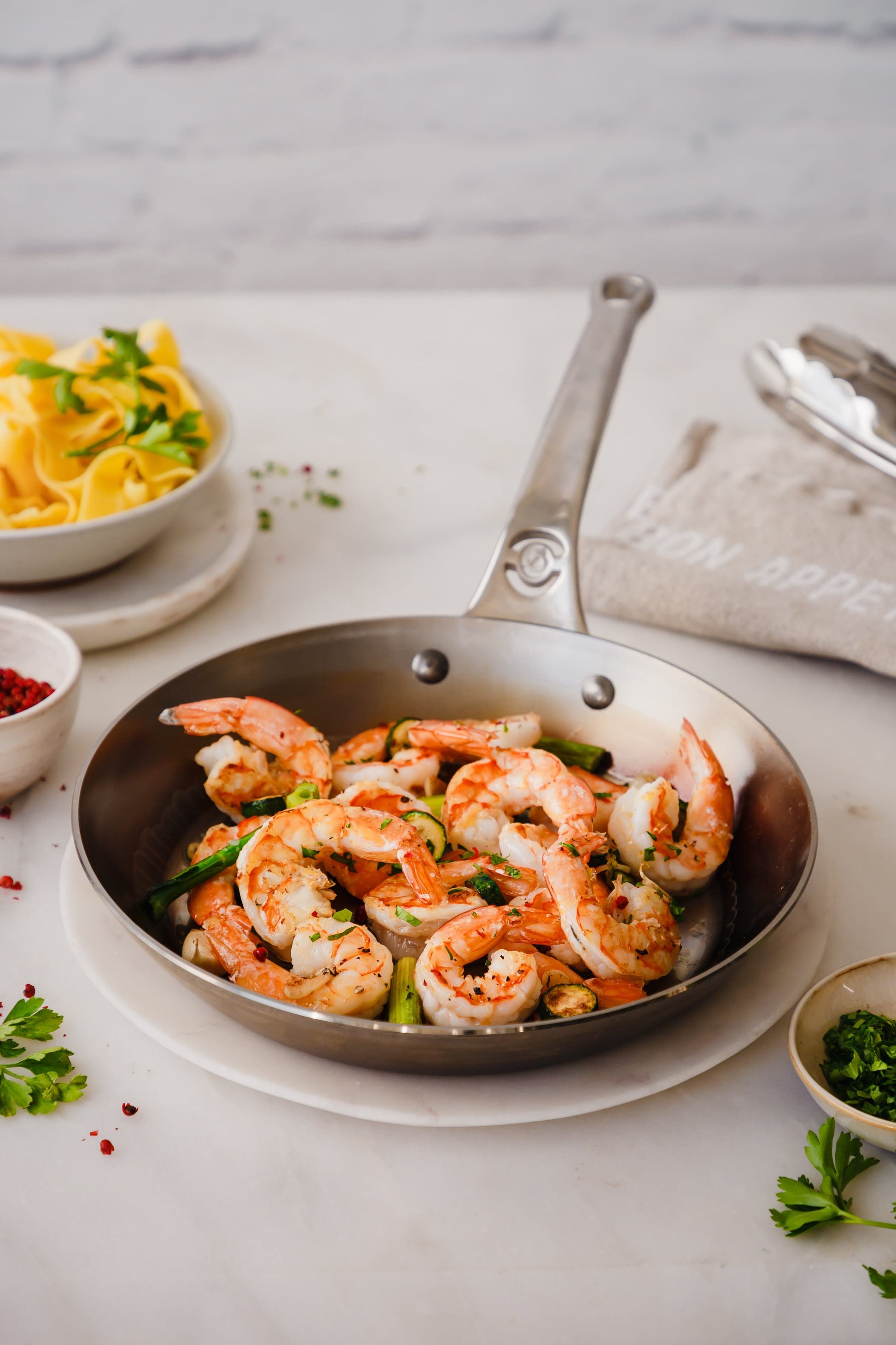 Cookware de Buyer Mineral B Pro Carbon Steel Frypan with Oven Safe Handle - 8", 9.5", 11"