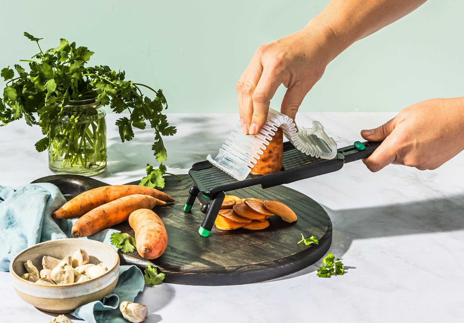 Tools & Accessories Dreamfarm Nocutu No Cut Mandoline with Flexible Finger Guard - Green