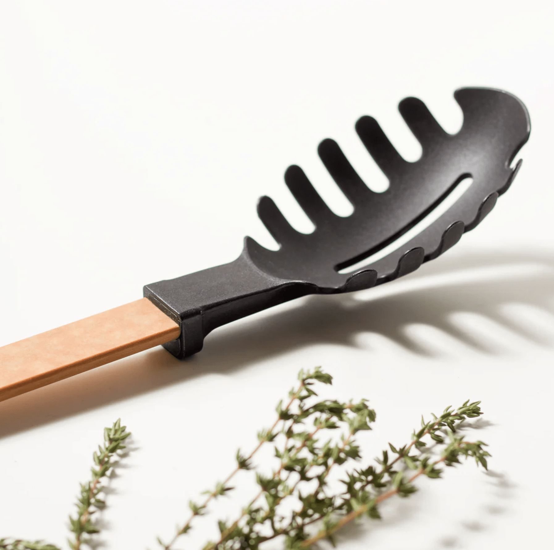 Tools & Accessories Epicurean Gourmet Pasta Server