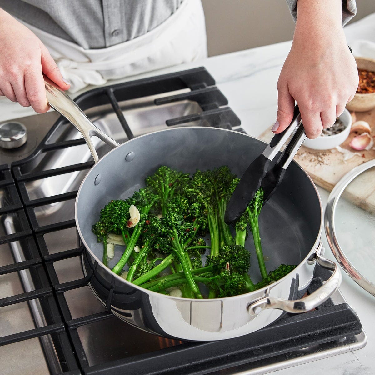 Cookware GreenPan Valencia Pro Saute Pan with Lid and Helper Handle, 5 Quart