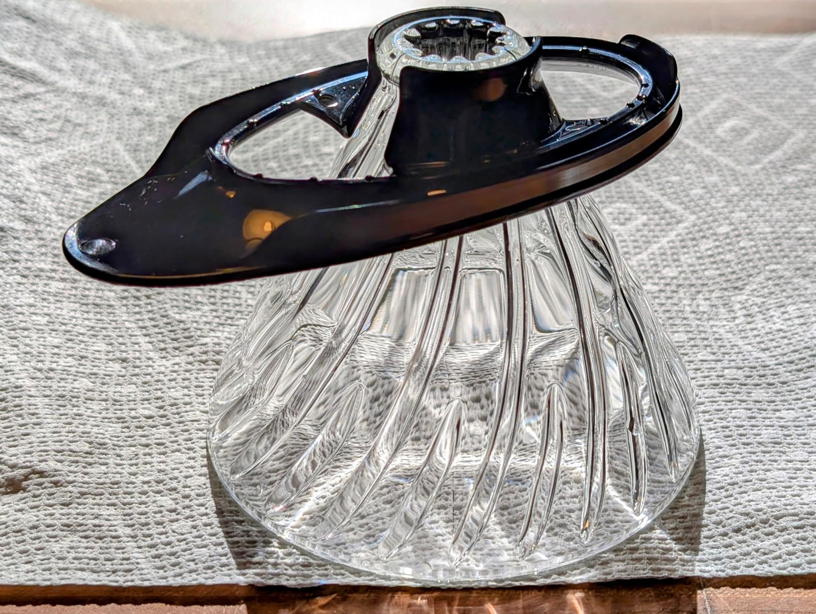 Coffee & Tea Hario V60 Glass Dripper #2, Black