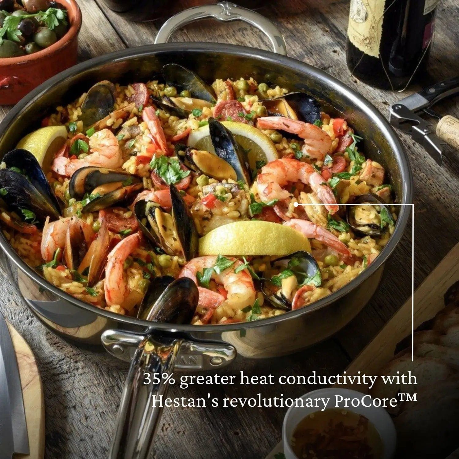 Cookware Hestan Nanobond Covered Essential Pan with Helper Handle - 5 Quart