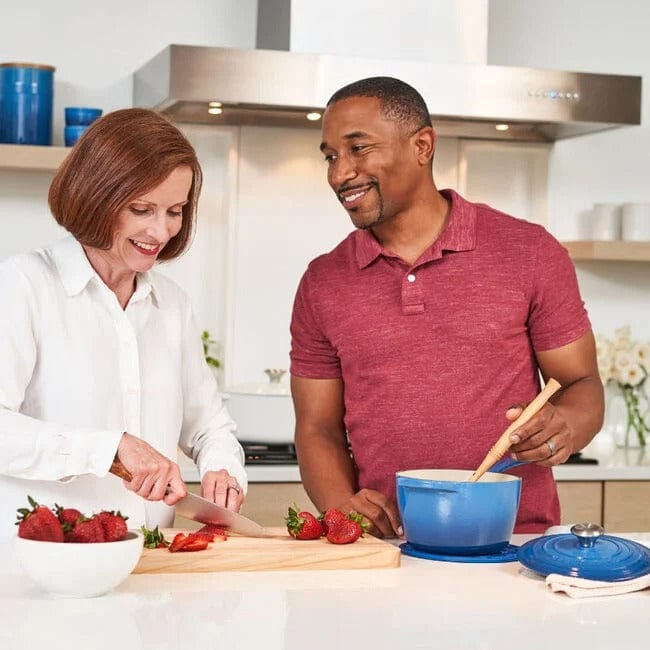 Cookware Le Creuset Signature Sauce Pan, 2.25 Quart - Multiple Colors