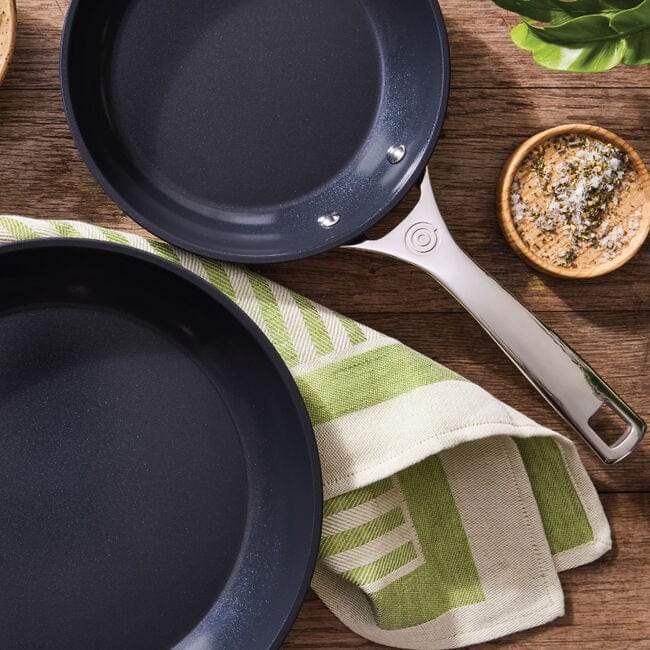 Cookware Le Creuset Essential Non-Stick Ceramic Fry Pan