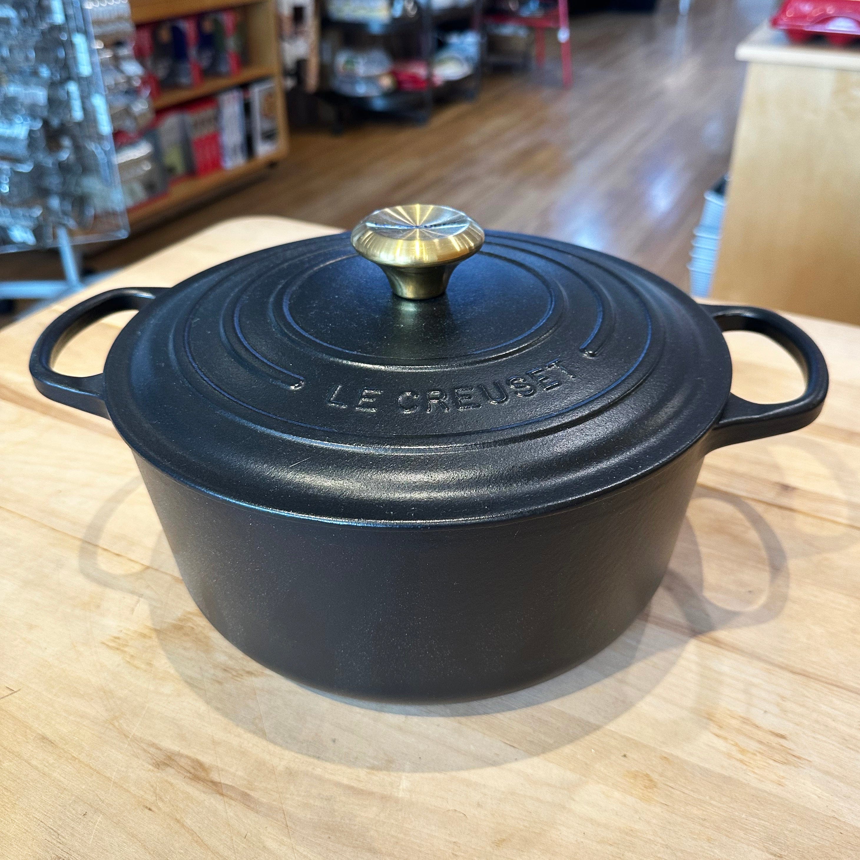 Tools & Accessories Le Creuset Round Dutch Oven, 5.5 Quart - Licorice with Gold Knob