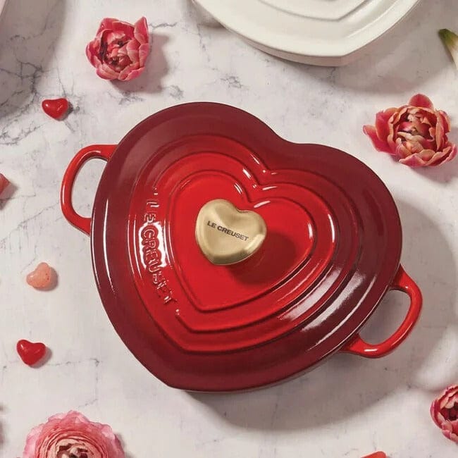 Cookware Le Creuset Shallow Heart Cocotte with Light Gold Heart Knob, 1.25 Quart - Cerise