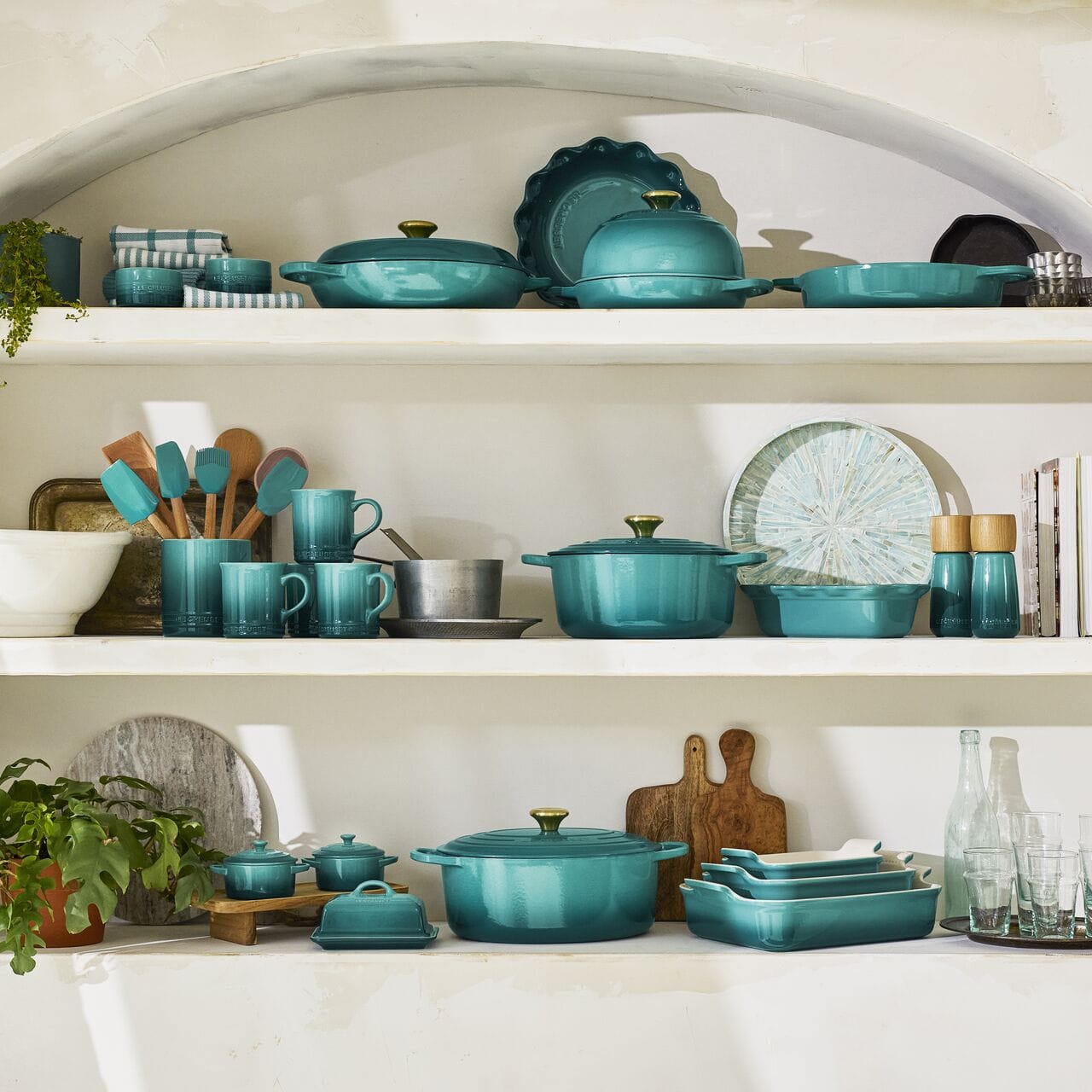 Cookware Le Creuset Signature Braiser - 3.5qt, Riviera