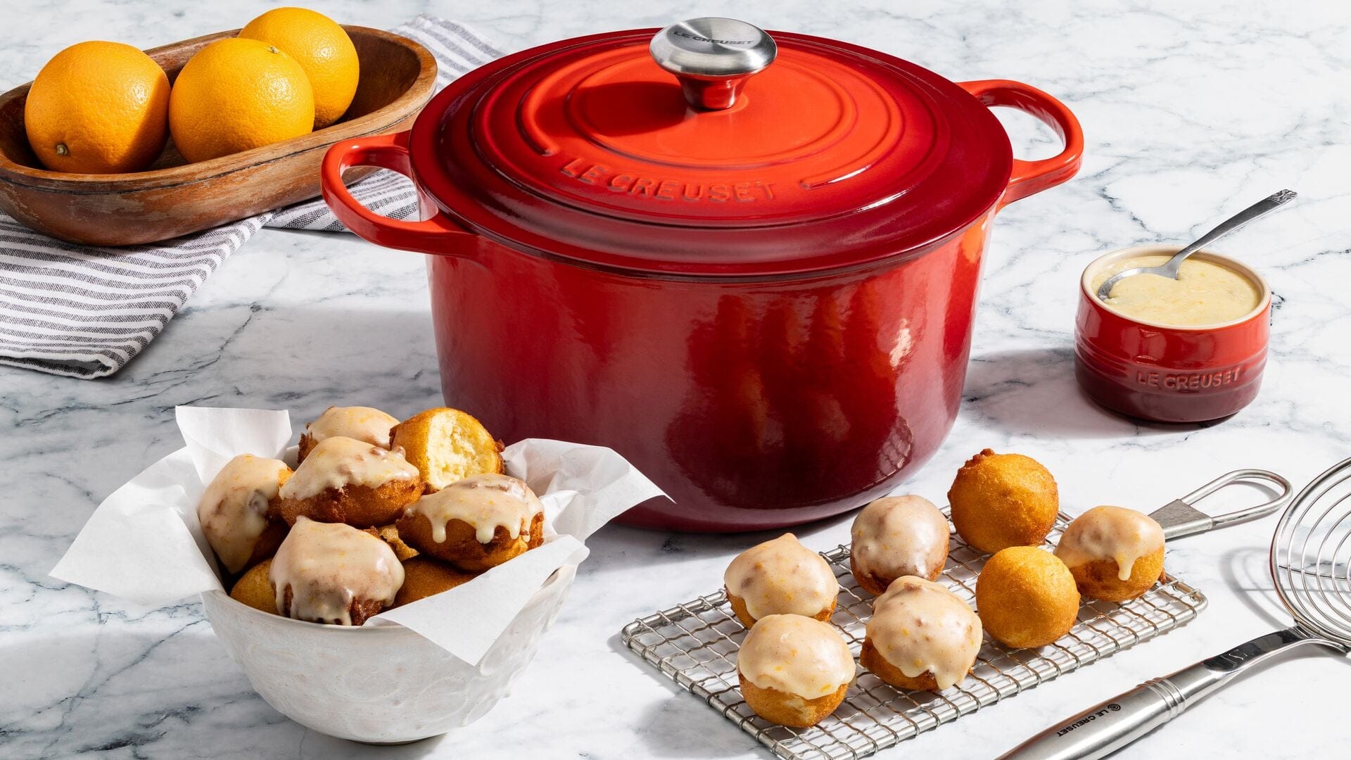 Le Creuset Signature Deep Round Oven - 6.5 Quart - Multiple Colors
