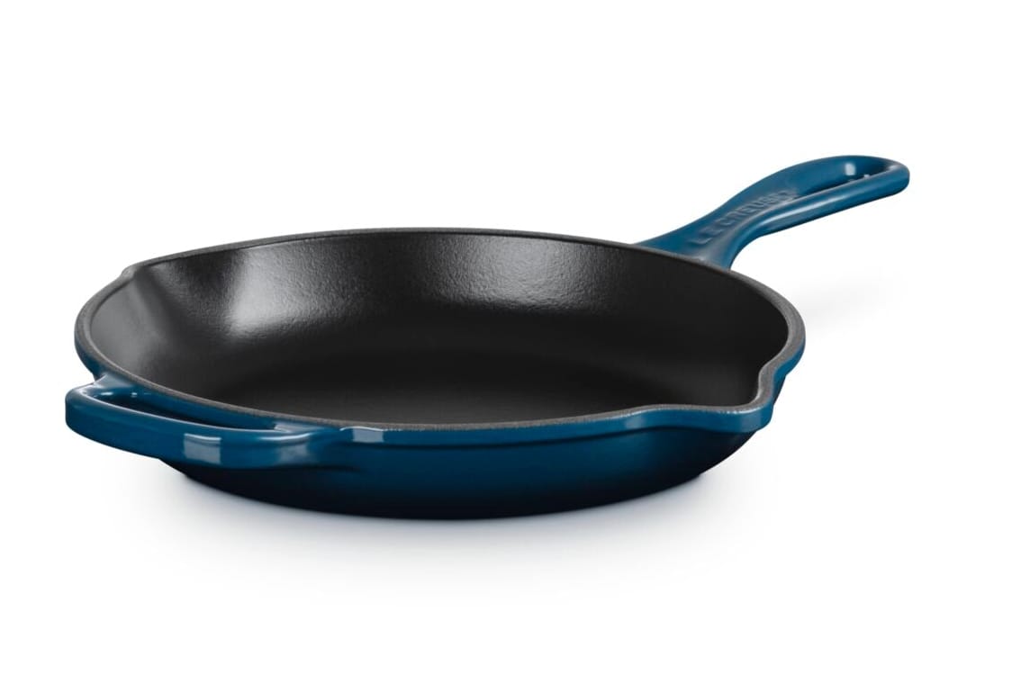 Cookware Le Creuset Signature Iron Handle Skillet - 9", Nuit