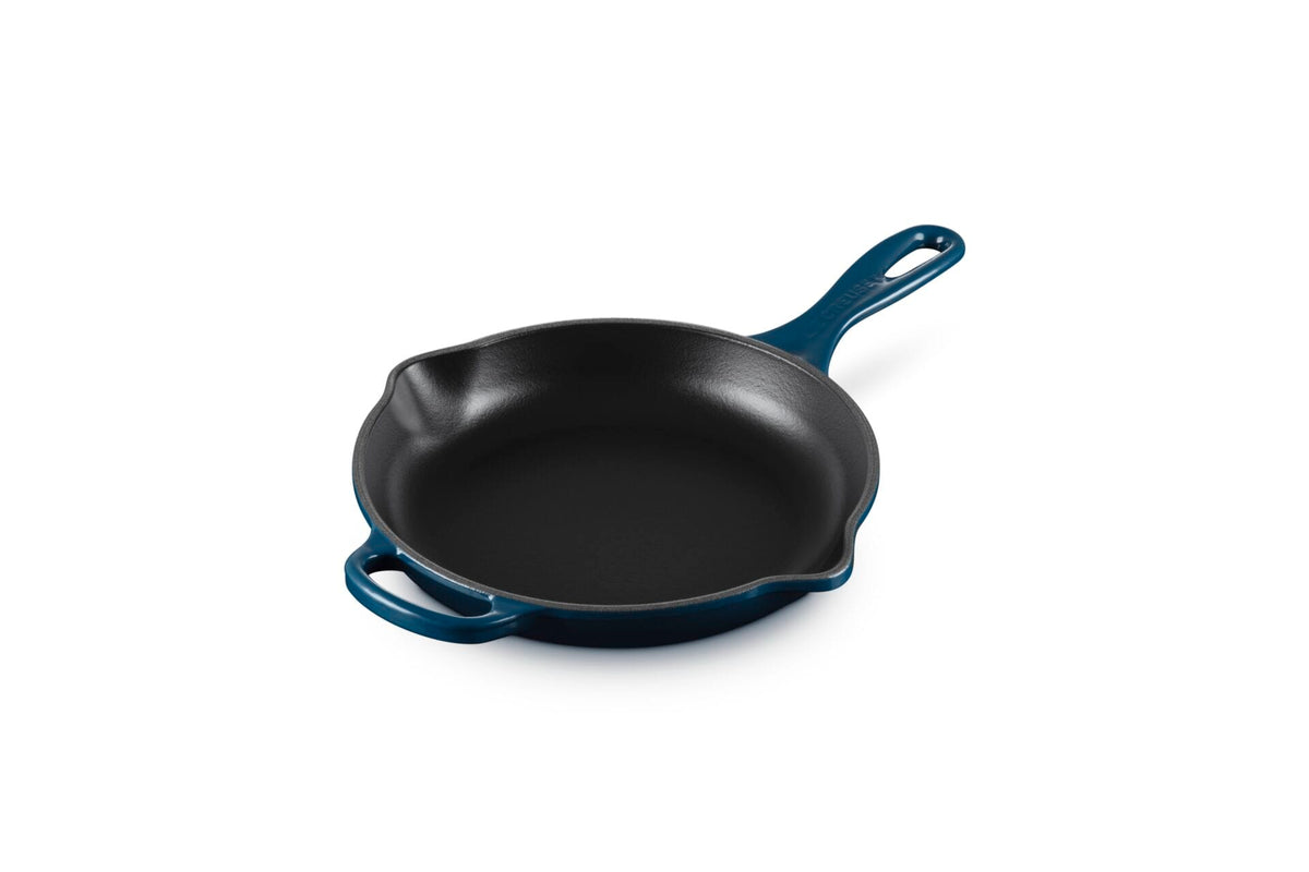 Cookware Le Creuset Signature Iron Handle Skillet - 9", Nuit