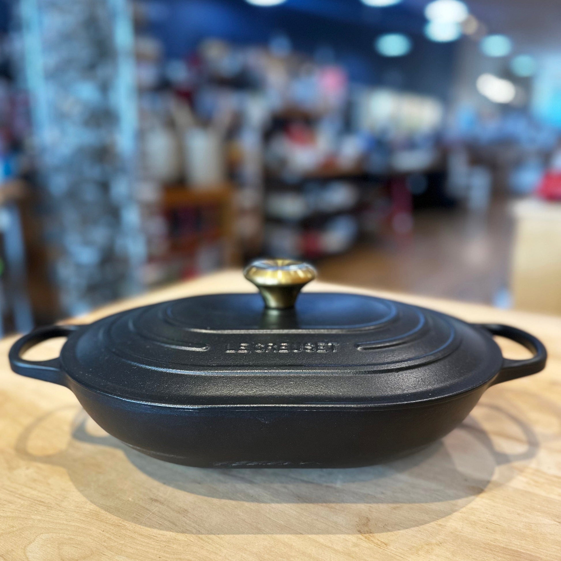 Cookware Le Creuset Signature Oval Casserole, 3.75 Quart - Licorice with Gold Knob