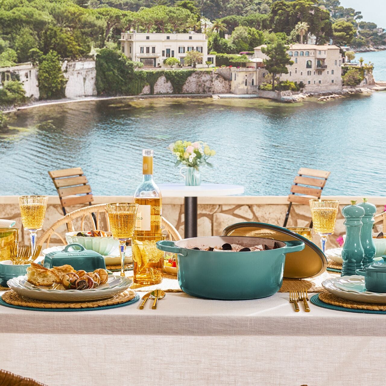 Cookware Le Creuset Signature Oval Dutch Oven - 6.75 qt., Riviera