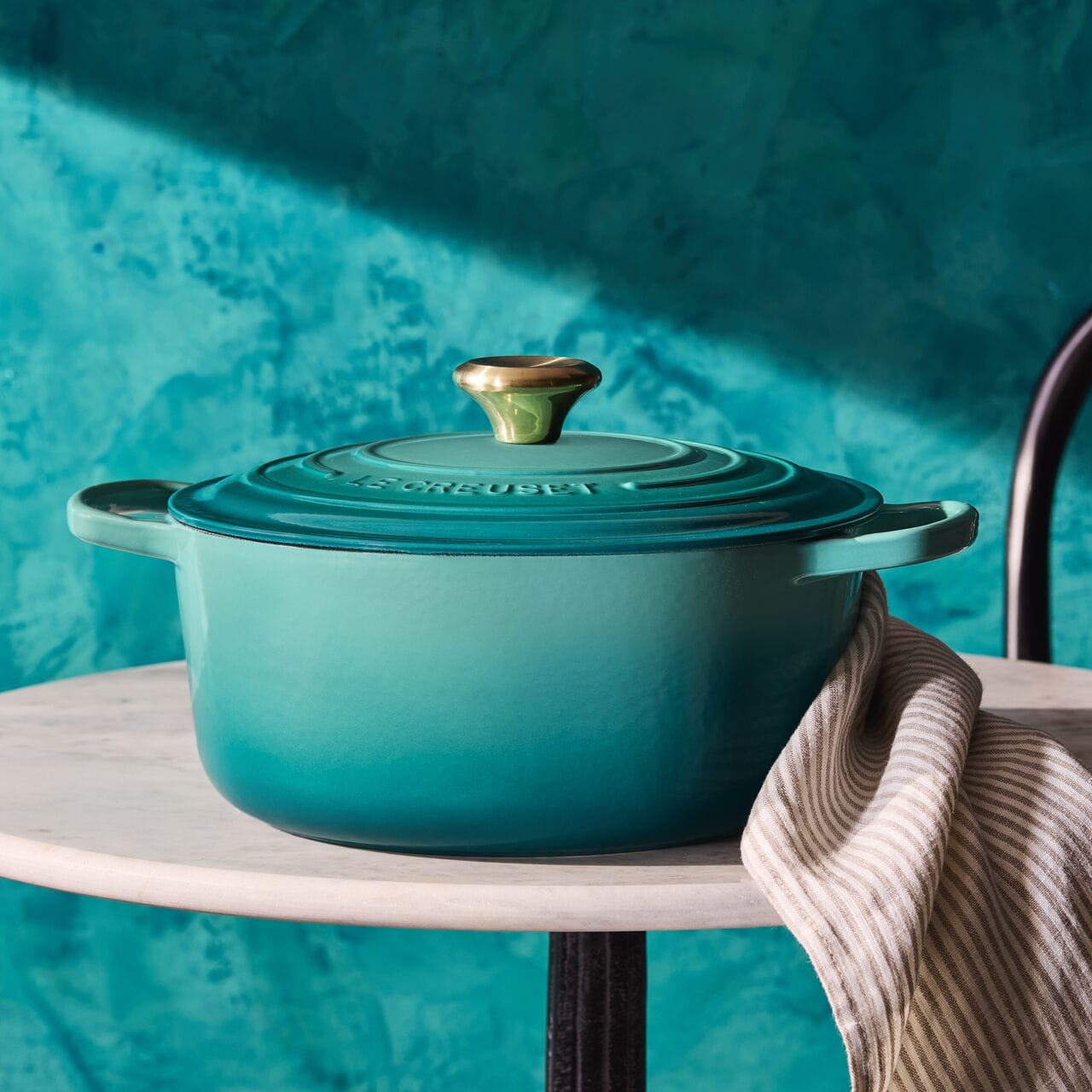 Cookware Le Creuset Signature Round Dutch Oven - 7.25 qt., Riviera