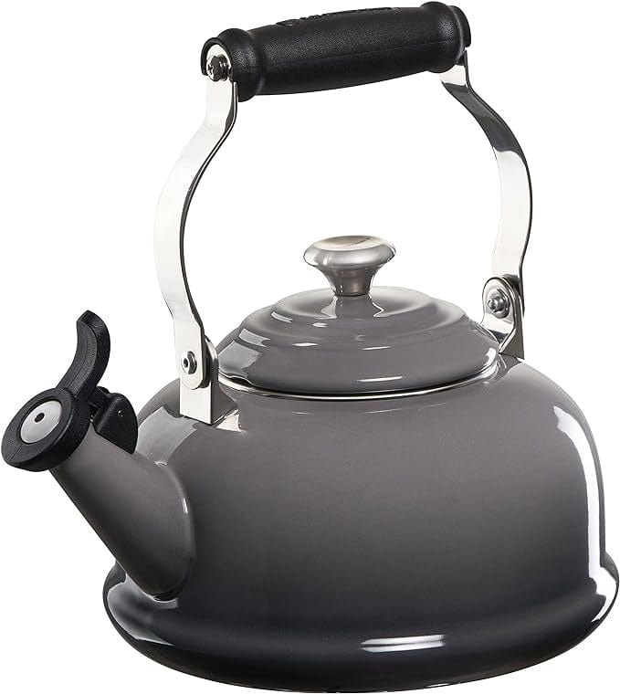 Coffee & Tea Le Creuset Whistling Kettle, 1.7 Qt. w/ Stainless Steel Knob