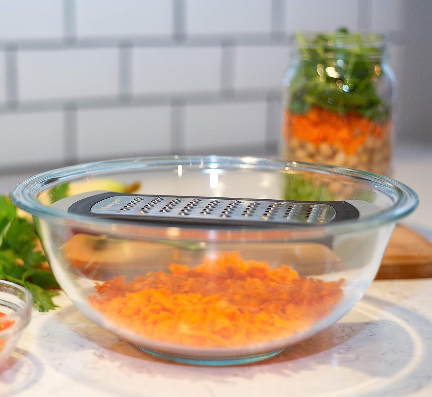 Microplane Mixing Bowl Extra-Coarse Grater - Thumbnail 4