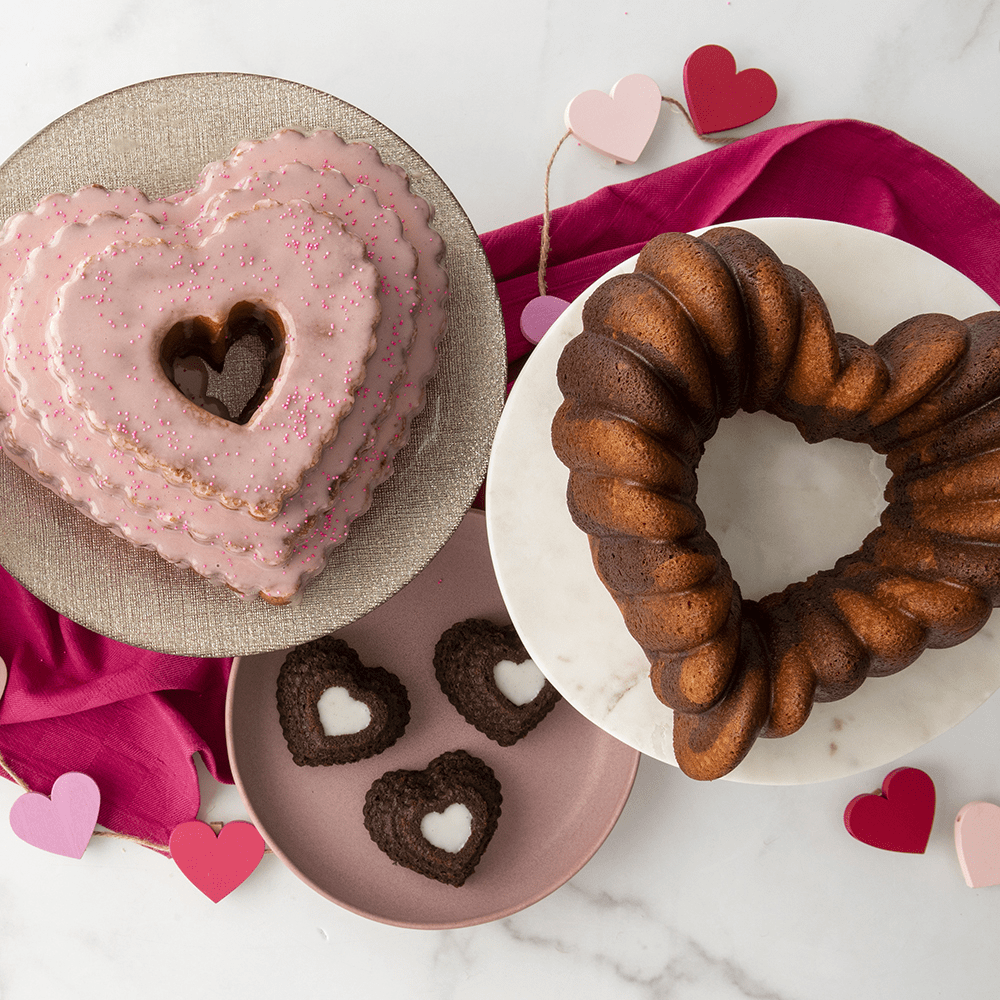 Bakeware Nordic Ware 10 Cup Elegant Heart Bundt Pan - Made in USA