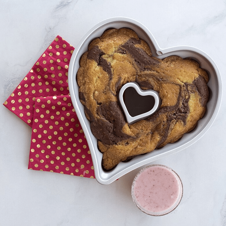 Bakeware Nordic Ware 10 Cup Elegant Heart Bundt Pan - Made in USA