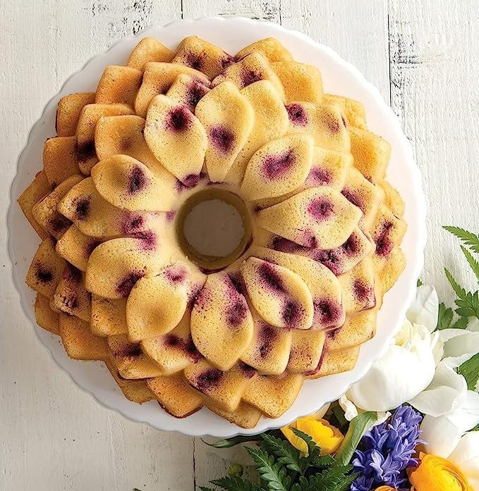 Bakeware Nordic Ware Blossom Bundt Pan