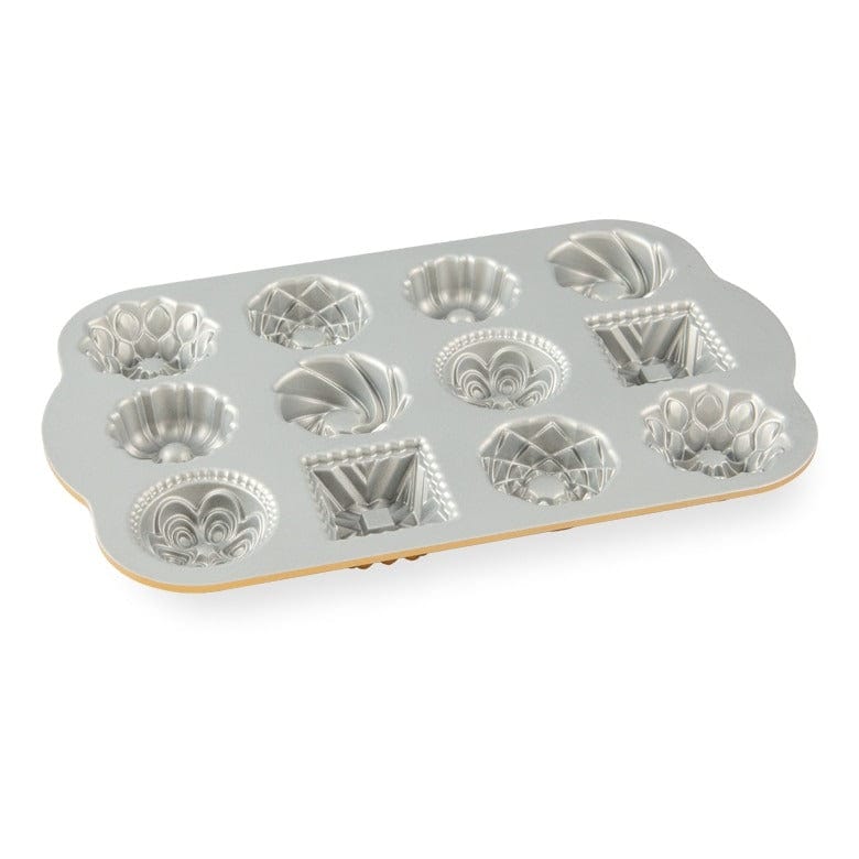 Bakeware Nordic Ware Bundt Charms Pan