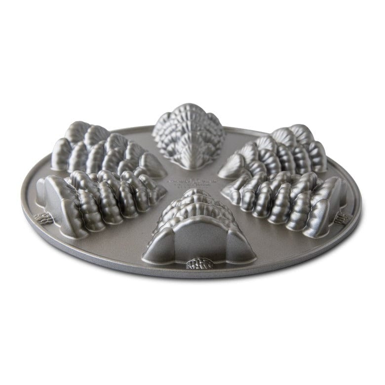 Bakeware Nordic Ware Evergreen Cakelet Pan