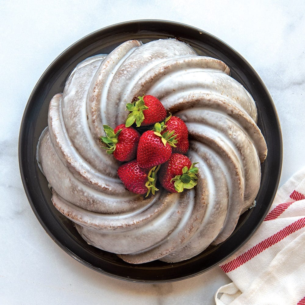 Nordic Ware Swirl Bundt Pan - Thumbnail 4
