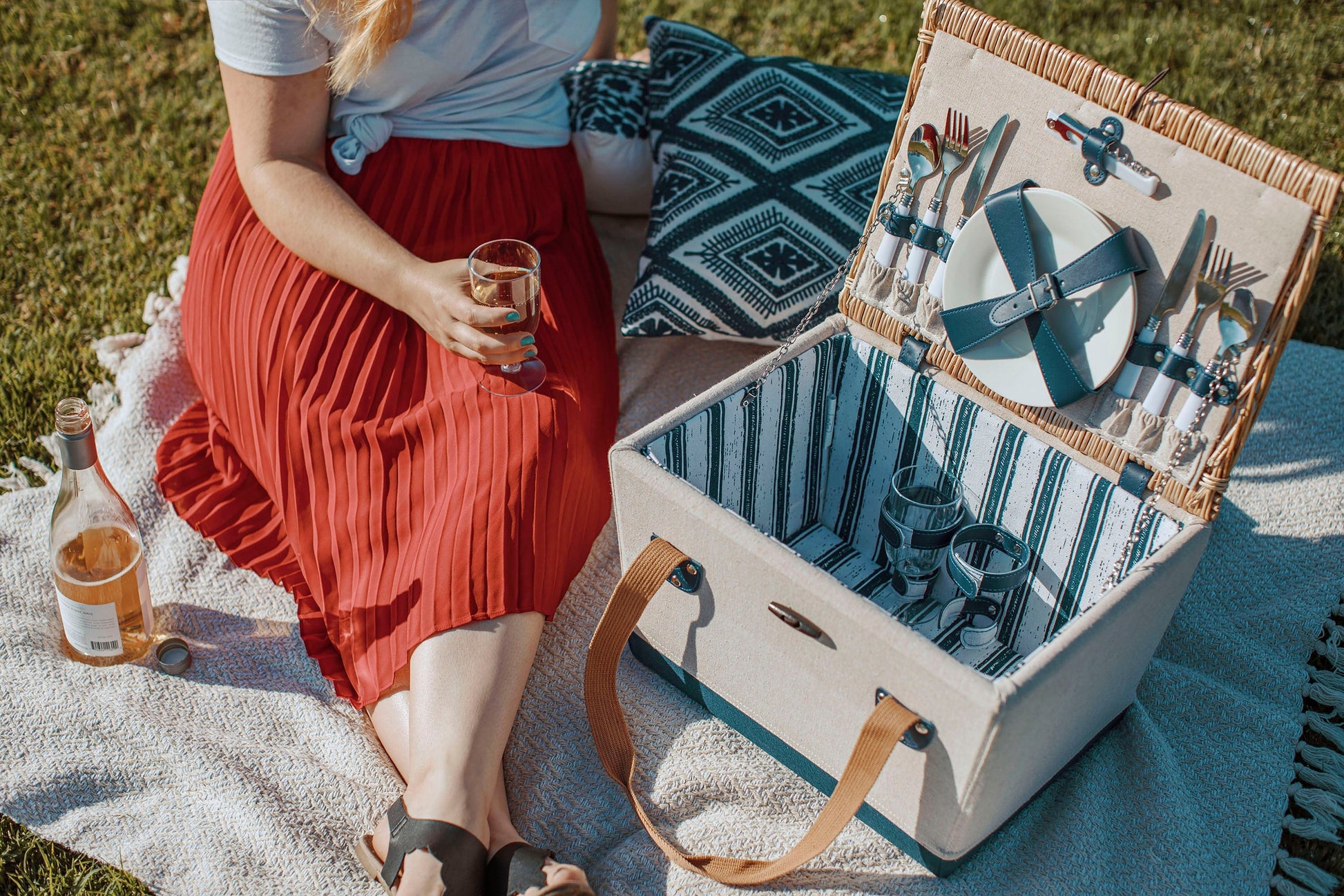 Outdoor, Travel & Storage Picnic Time Boardwalk Service-for-Two Picnic Basket