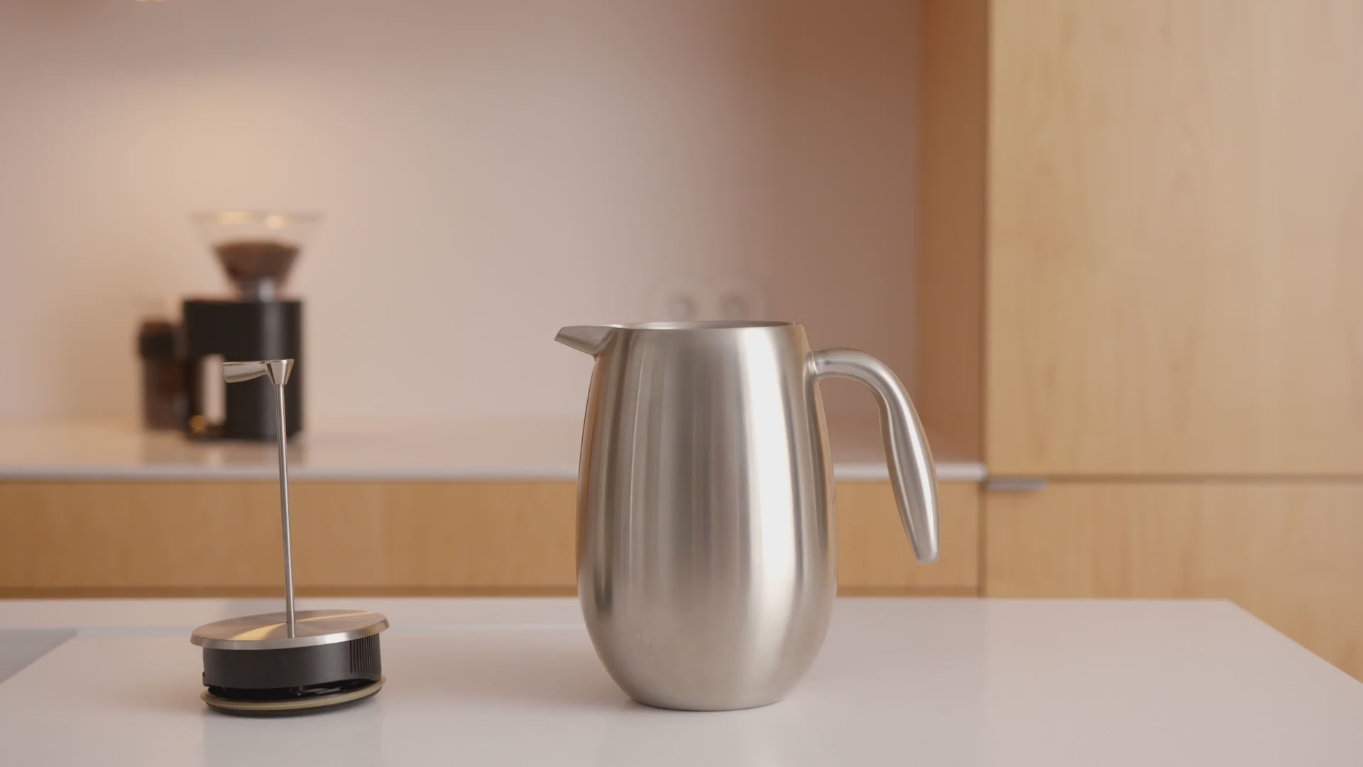 Load video: Bodum Columbia Thermal French Press 8 cup