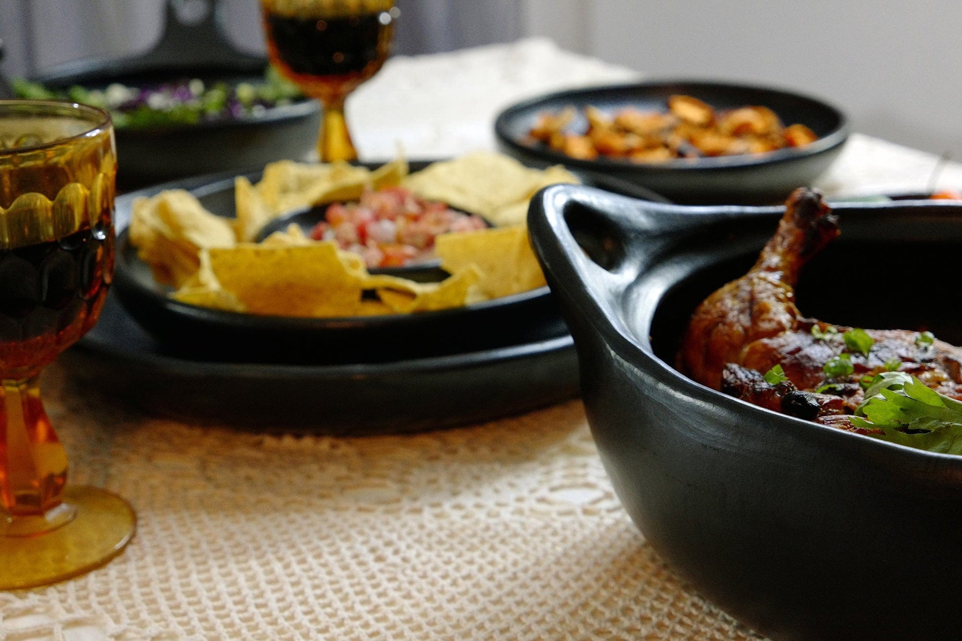 Chamba Cookware Authentic Chamba Casserole - Elegant, All-Natural Black Clay Casserole for Braising, Baking and Serving Paella, Stews and More- Stovetop & Oven Safe – Handmade in Colombia