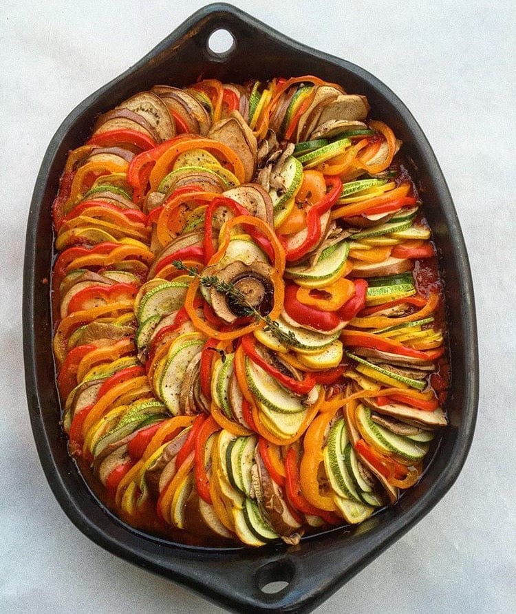 Chamba Cookware Authentic Chamba Roasting Pan - Elegant, All-Natural Black Clay Rectangular Pan for Baking and Serving Lasagna, Roasts, Appetizers and More- Stovetop & Oven Safe – Handmade in Colombia