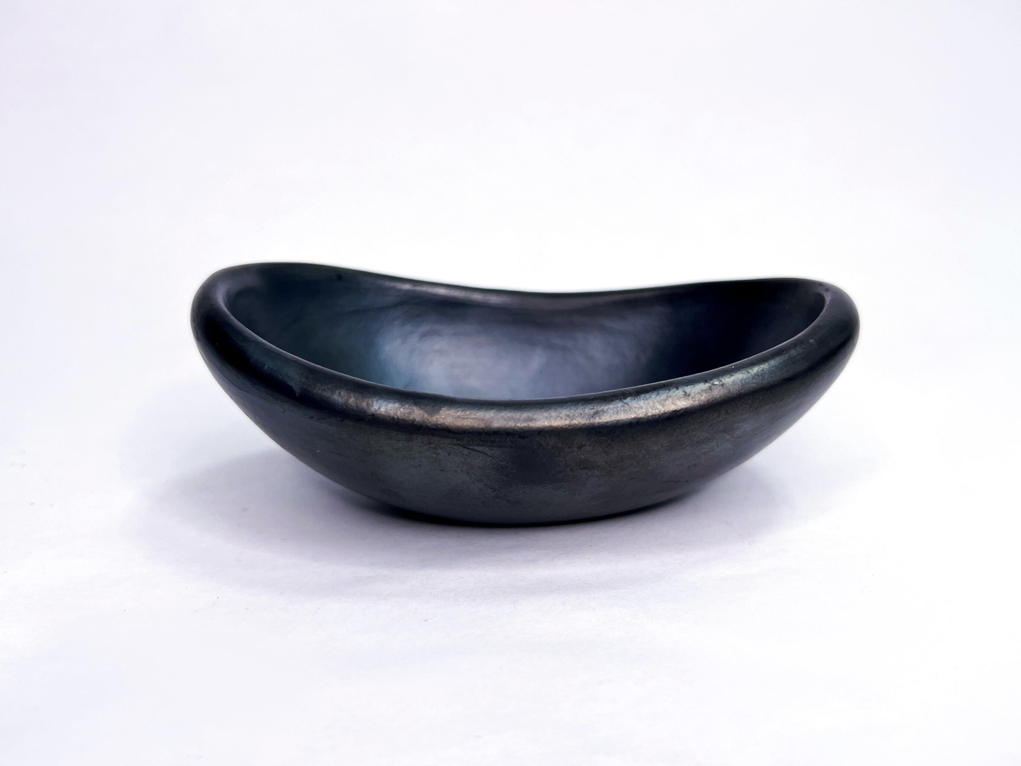Chamba Cookware Authentic Chamba Mini Oval Salsa Dish - Elegant, All-Natural Black Clay Bowl for Salsas, Condiments and More - Handmade in Colombia