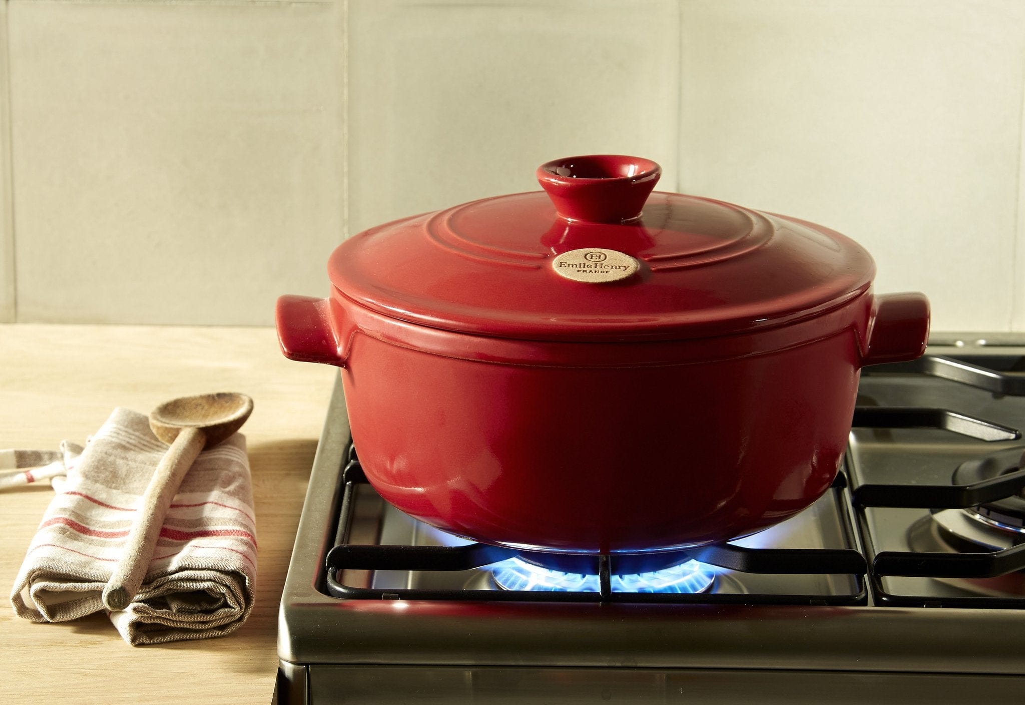 Cookware Emile Henry Flame Round Stewpot, Burgundy