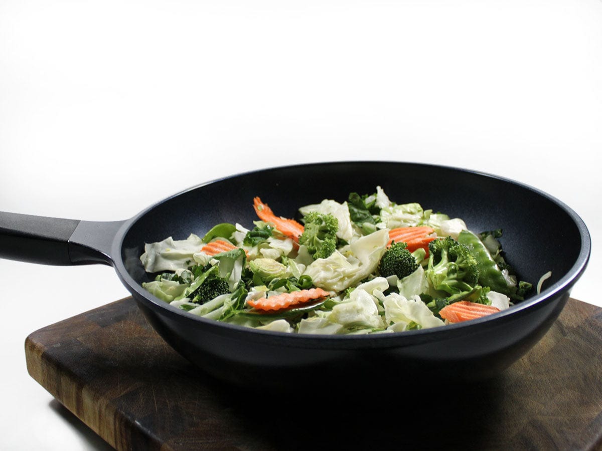 Cookware Evaco/Cast Non-Stick Ceramic Stir-Fry Pan, 12"