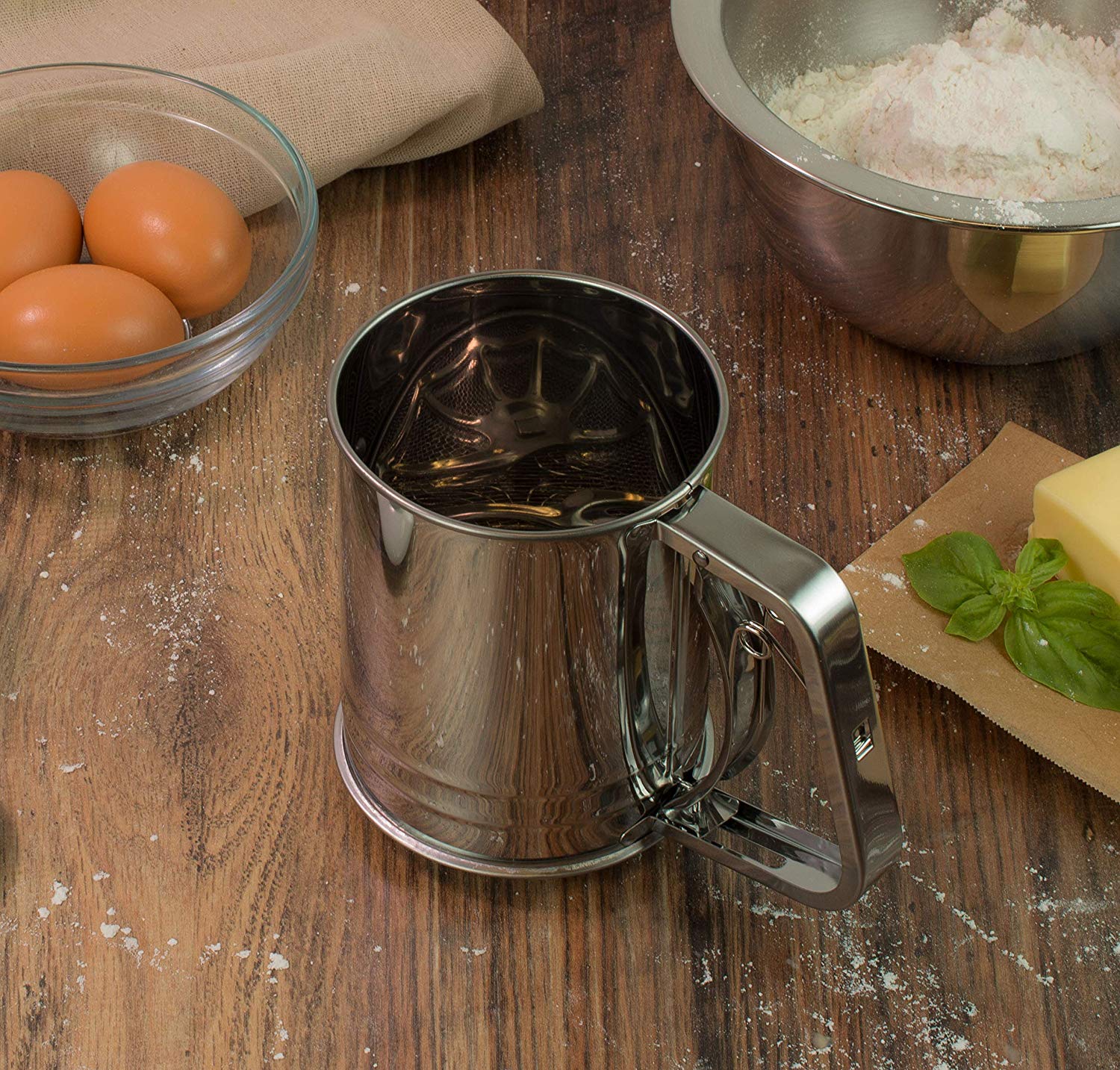 Bakeware Mrs. Anderson's Squeeze Sifter