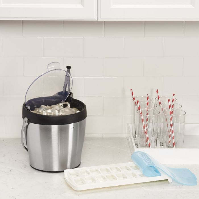 Oxo No-Spill Ice Cube Tray | Toque Blanche